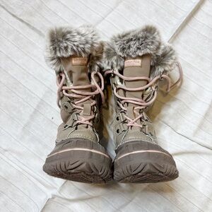London Fog Girls Snow Boots Size 1Y EUC